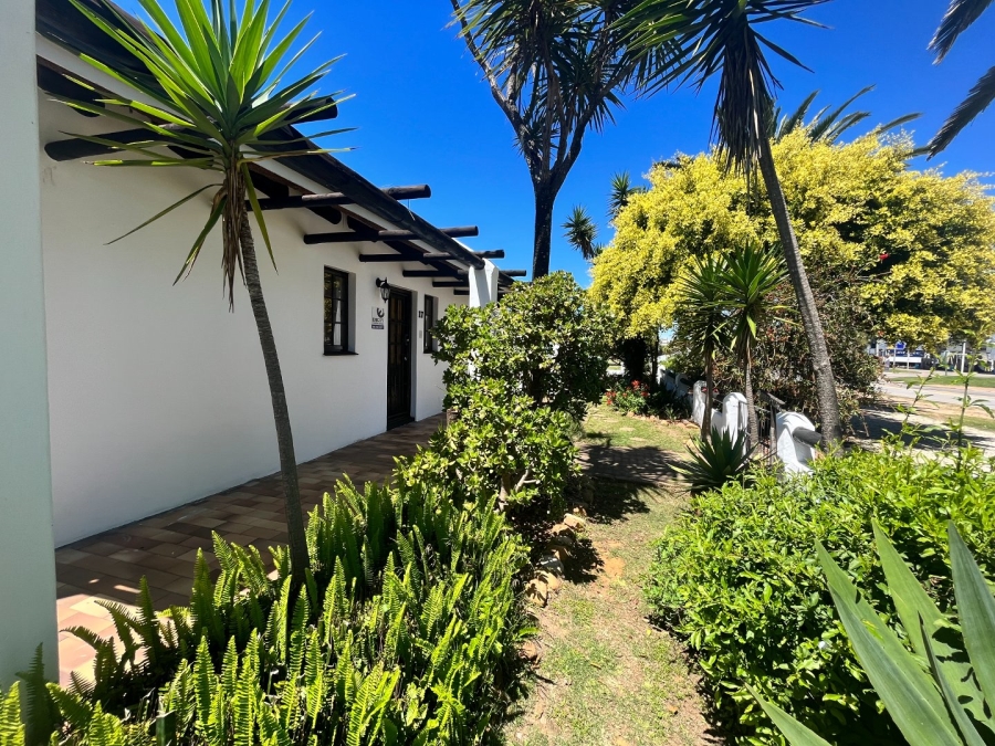 6 Bedroom Property for Sale in Ferreira Town Eastern Cape